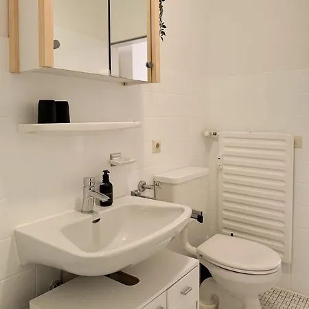 Cosy Getaway Mit Schwimmbad Und Sauna Appartamento *